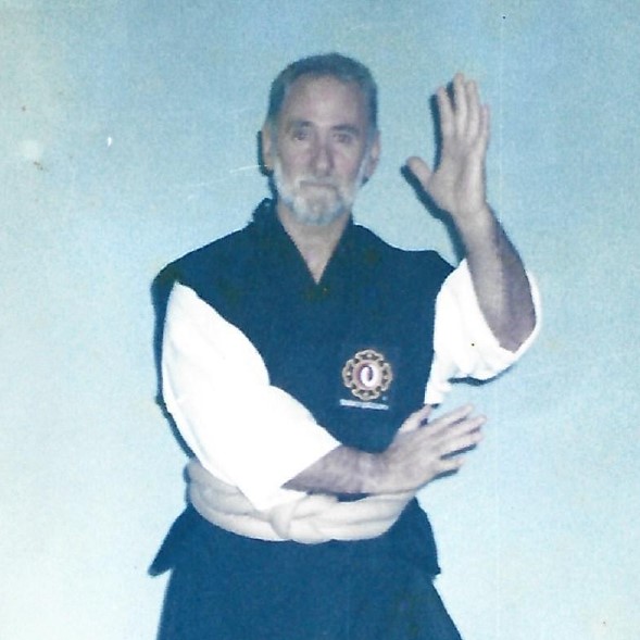 Foto do professor Perez Gimenez